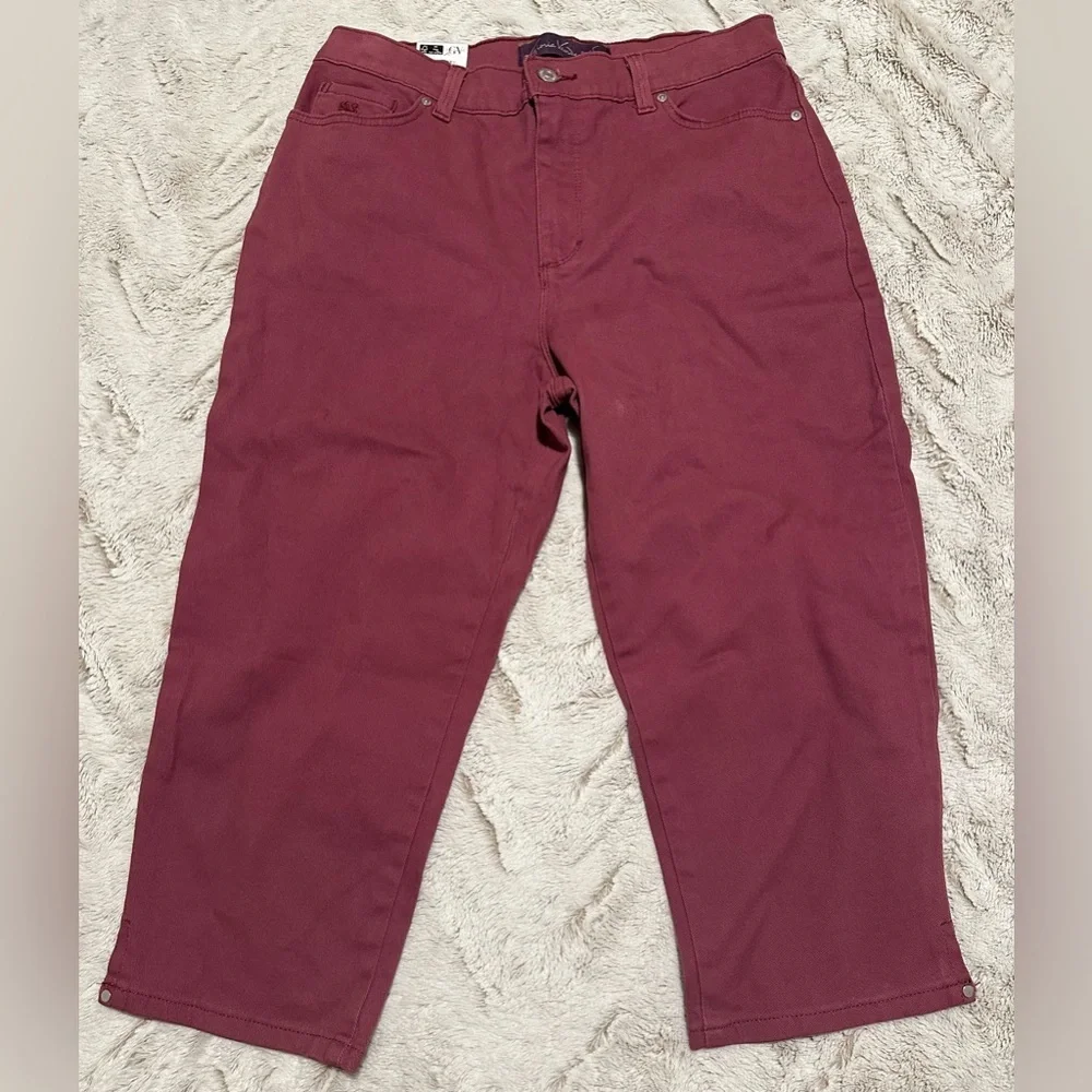 Gloria Vanderbilt Amanda Capri Pants - Picture 2 of 15